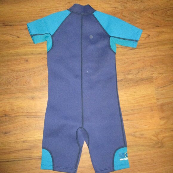 Goldfin Kids Boys Blue Shark Wetsuit Sz 2. UPF 50+ Neoprene Toddler size - Picture 2 of 4